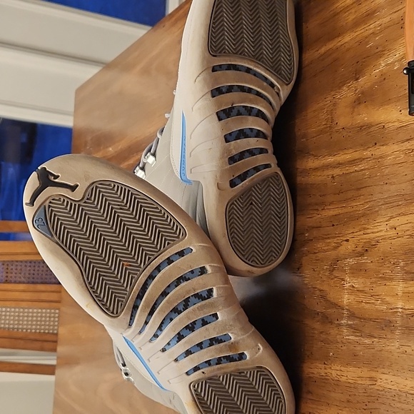 Jordan 12 Retro Gray University Blue - Picture 3 of 4
